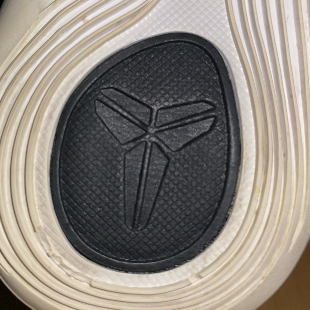 Nike Kobe 9 Elite “Black History Month” (2015) Men’s Size 9 - Picture 14 of 14